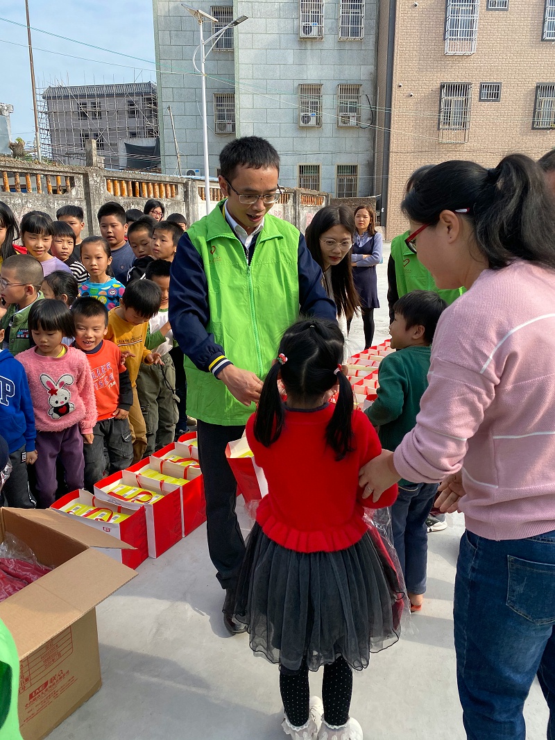 ���Ѹ�����У԰������ (1)